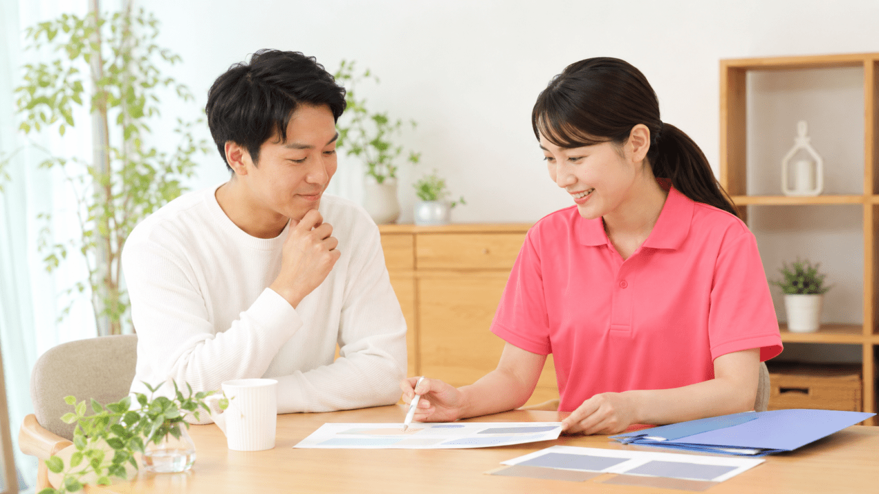 役柄や当日の流れを事前に確認する代役サービスの打ち合わせイメージ